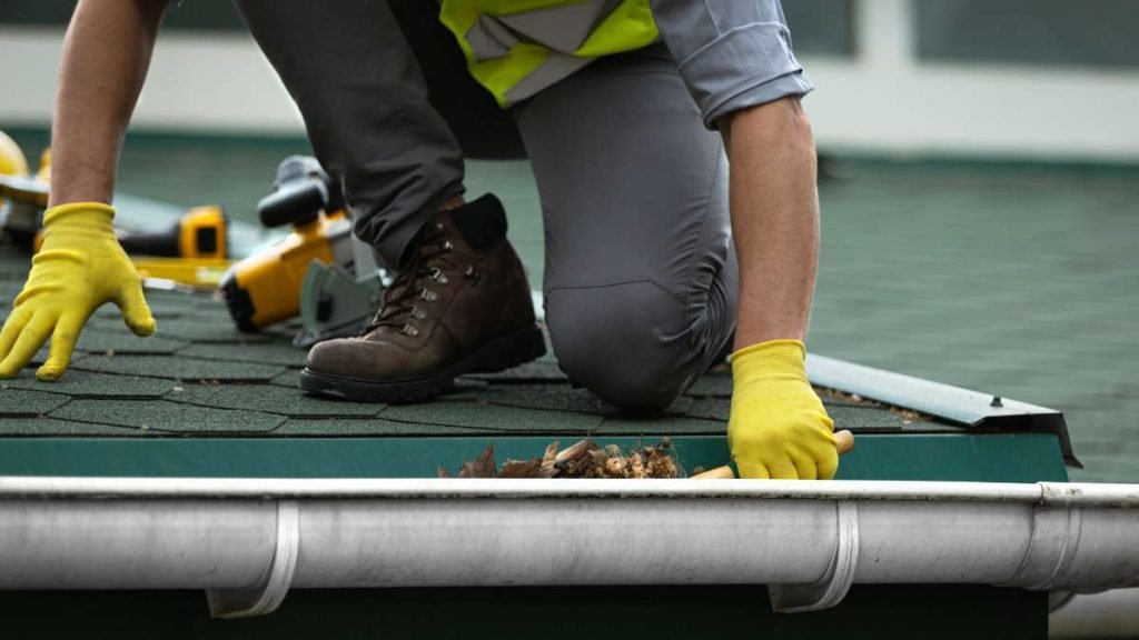 Colorbond-gutter-installation-In-Melbourne.jpg