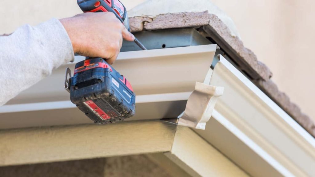 Professional-Gutter-Maintenance-In-Melbourne.jpg